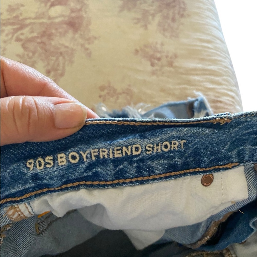 American Eagle 90s boyfriend cut off distressed jean shorts  Denim Spring Summer - Picture 3 of 5